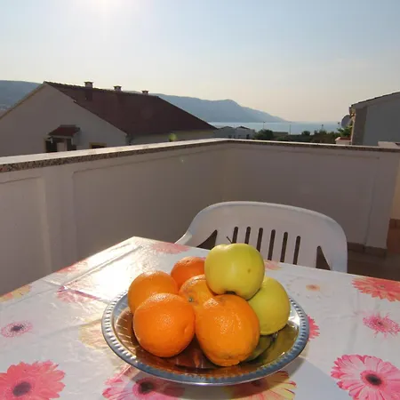 Aparmani Tonija * Pag Town